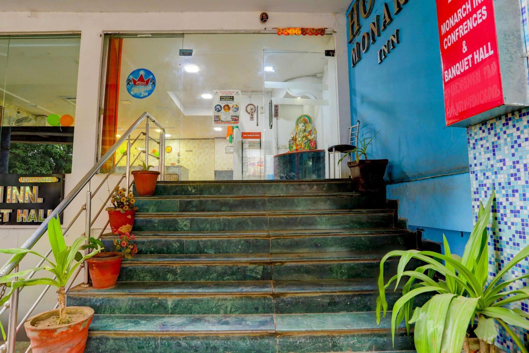 Hotel Monarch Inn Lucknow Exterior photo