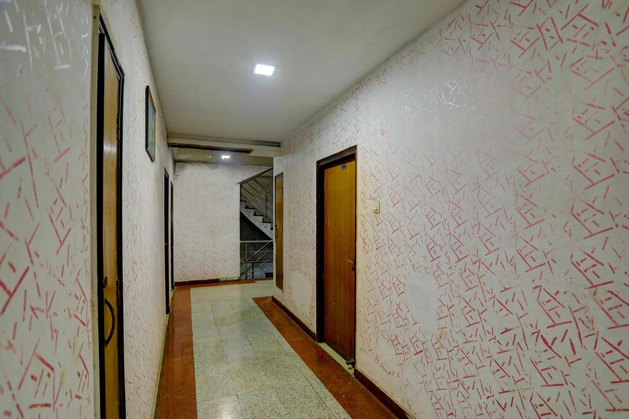 Hotel Monarch Inn Lucknow Exterior photo