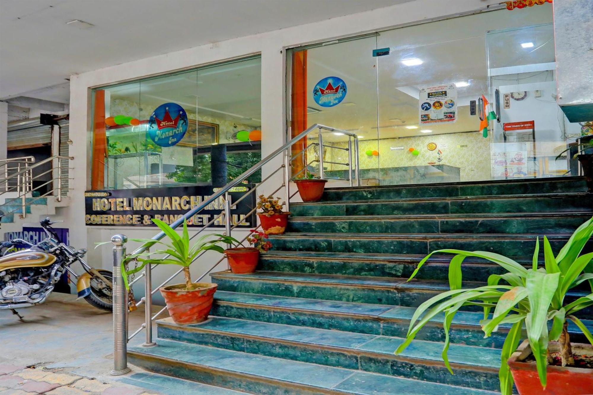 Hotel Monarch Inn Lucknow Exterior photo