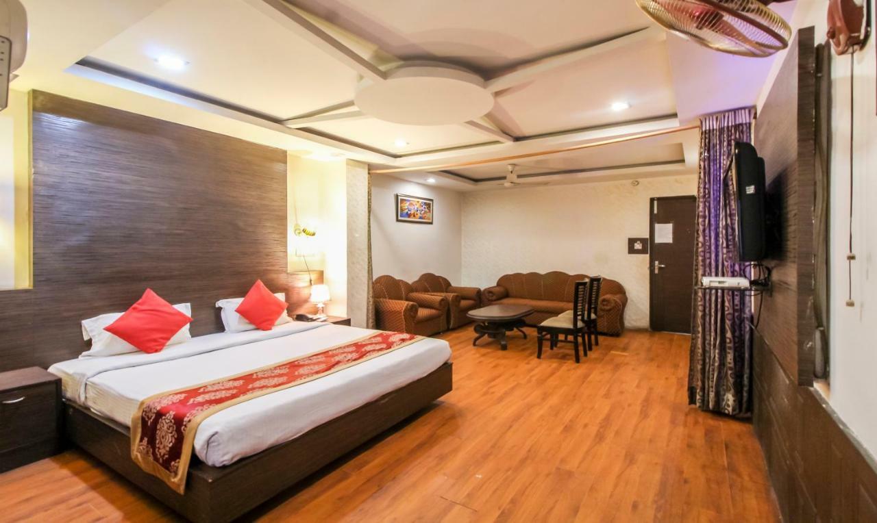 Hotel Monarch Inn Lucknow Exterior photo