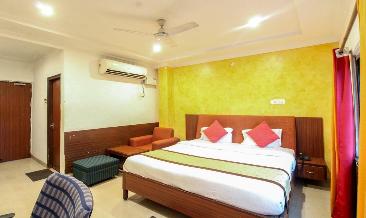 Hotel Monarch Inn Lucknow Exterior photo